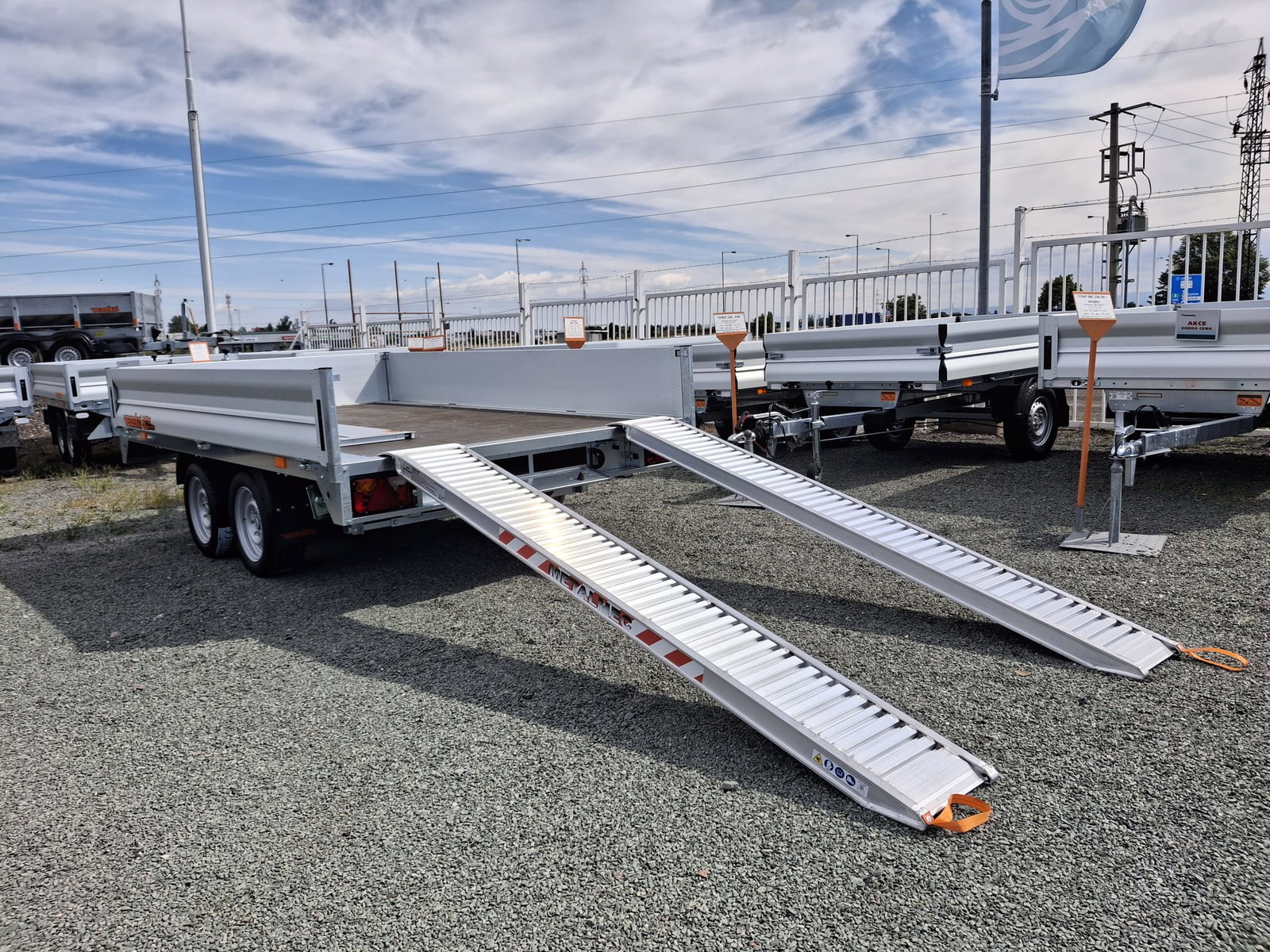 CARGO LIGHT D 27.3 195_50 R13C_110.jpeg