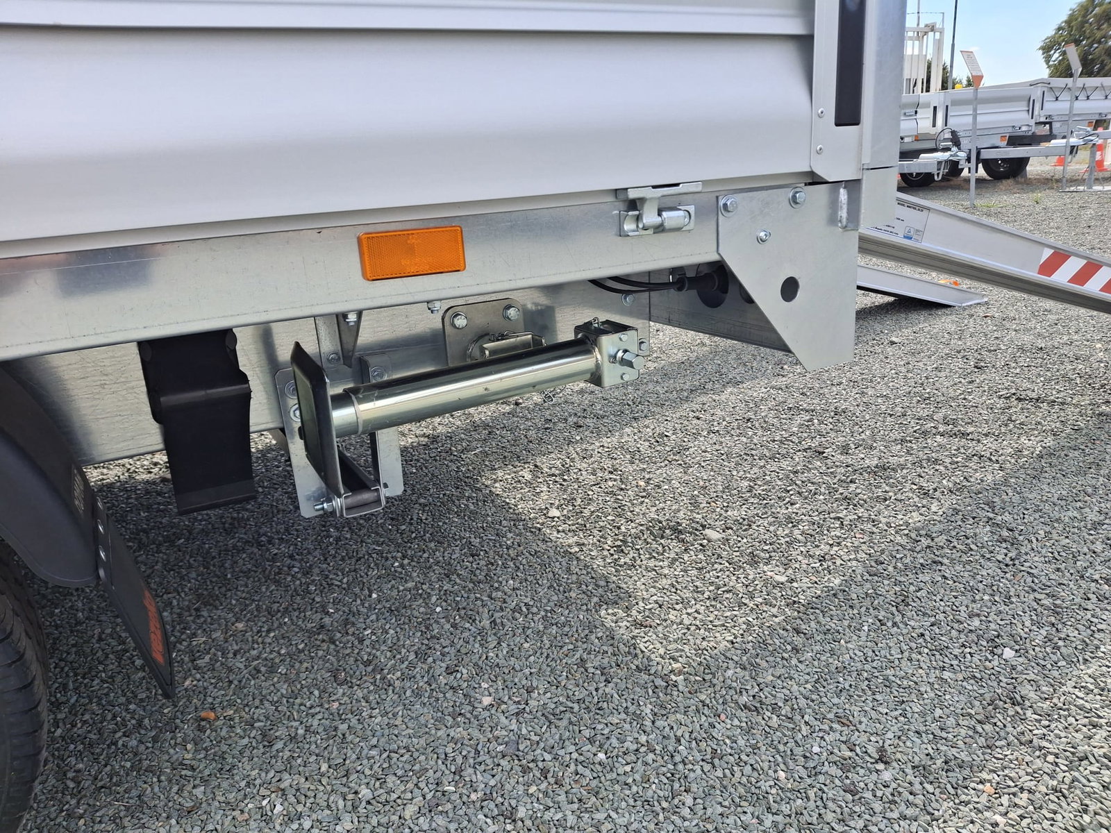 CARGO LIGHT D 27.3 195_50 R13C_130.jpeg