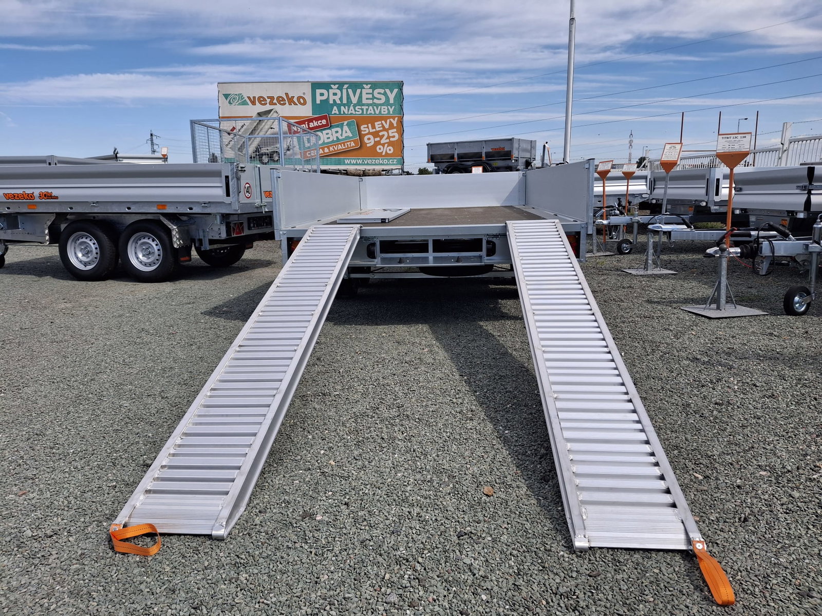 CARGO LIGHT D 27.3 195_50 R13C_140.jpeg